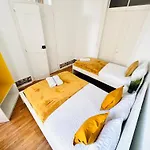 In Alfama, Location In بيت شباب *