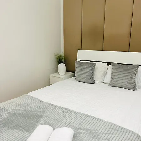 Hostel In Alfama, Location In *