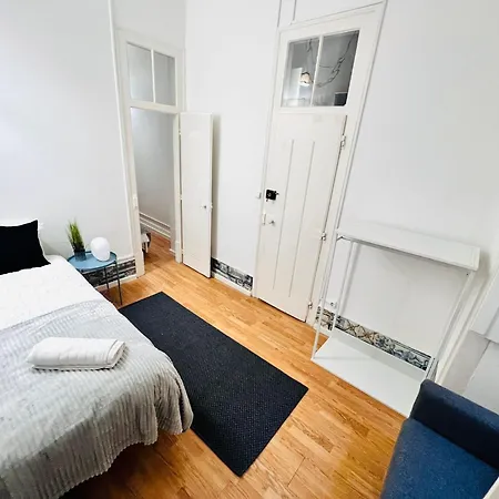 In Alfama, Location In Hostel Lisbon