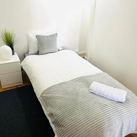 Hostel In Alfama, Location In *