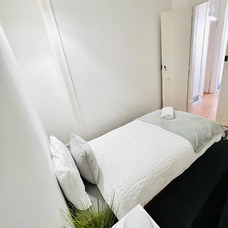 In Alfama, Location In * Lisbon
