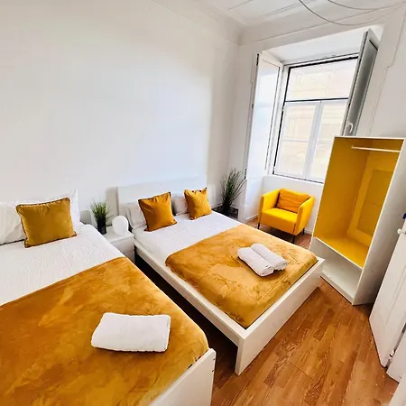 In Alfama, Location In Hostel