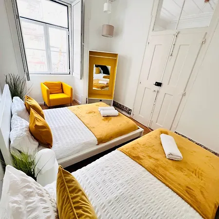 In Alfama, Location In Hostel