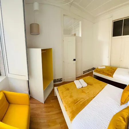 In Alfama, Location In * Lisbon