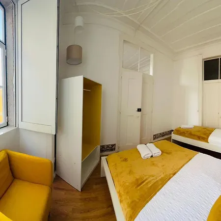 In Alfama, Location In *