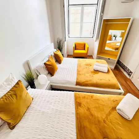 In Alfama, Location In Hostel