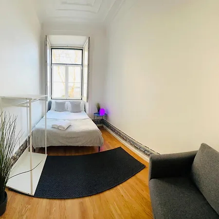 In Alfama, Location In Hostel