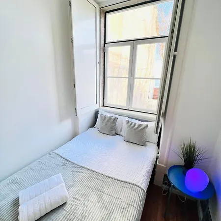In Alfama, Location In