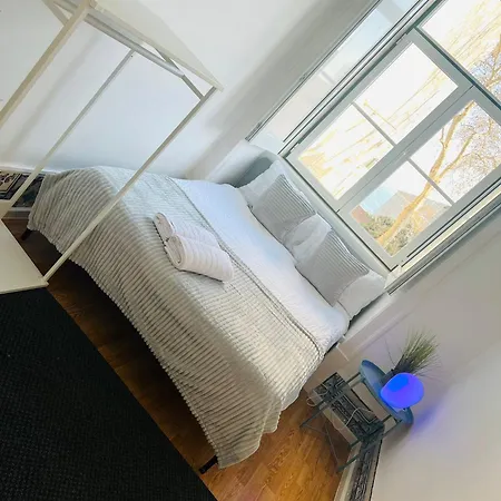 In Alfama, Location In Hostel Lisbon