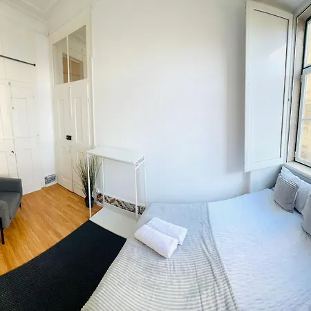 In Alfama, Location In * Lisbon