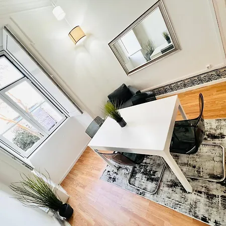 Hostel In Alfama, Location In