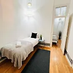 In Alfama, Location In Hostel Lisbon