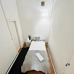 Hostel In Alfama, Location In Lisbon