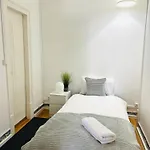 In Alfama, Location In *