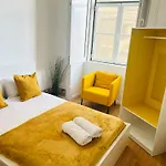 In Alfama, Location In Hostel